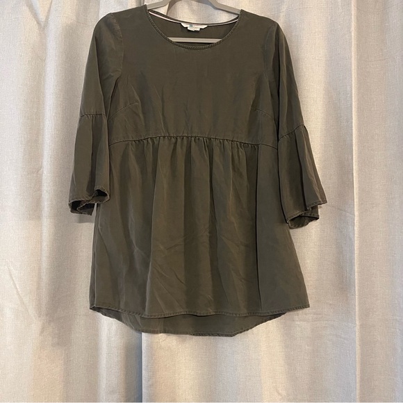 BODEN Curved Seam 3/4 Bell Sleeve Top - Picture 3 of 5